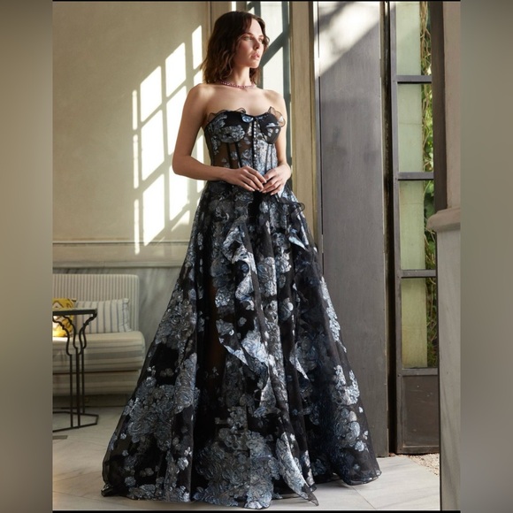 Alfabeta evening gown - Picture 1 of 5